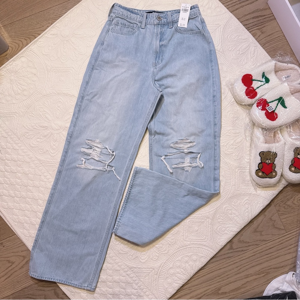 NWT Hollister ultra high baggy jean 26R 355-387%0062-281